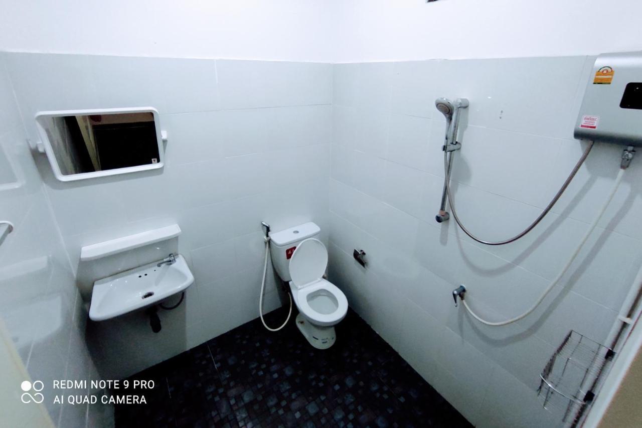 Daisy'S 2 Bedroom Family Home For Up To 5 Guests With Garden & Bbq Koh Samet Bagian luar foto