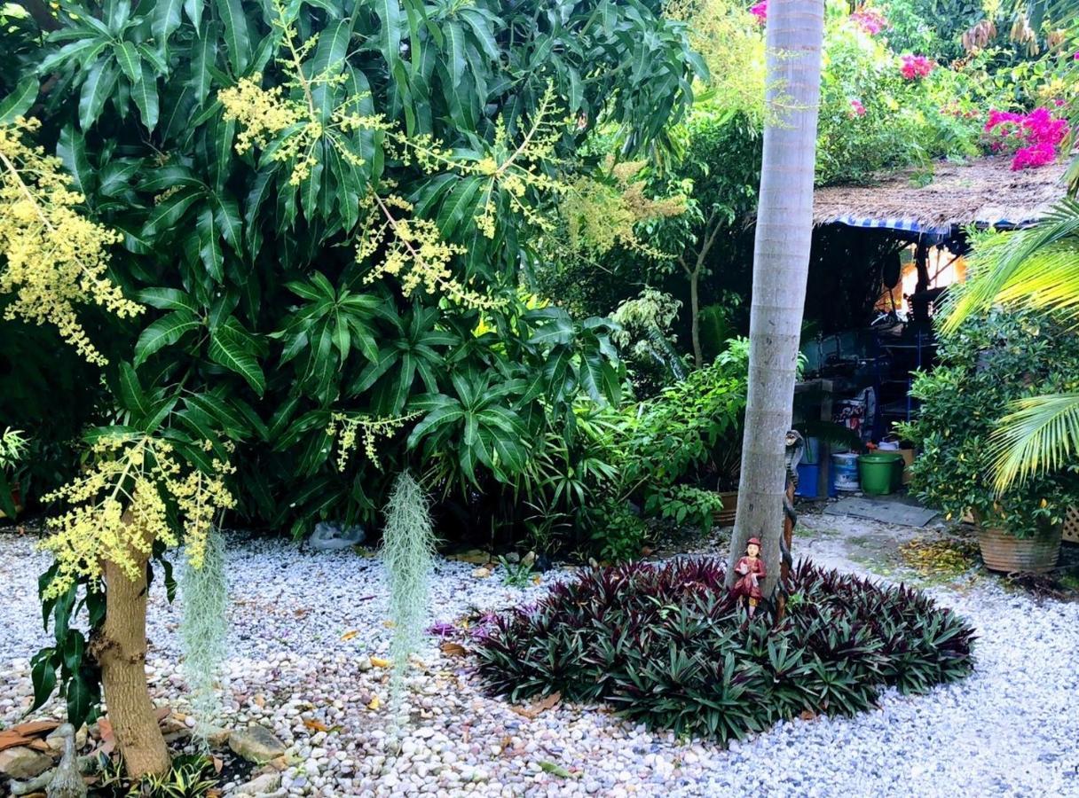 Daisy'S 2 Bedroom Family Home For Up To 5 Guests With Garden & Bbq Koh Samet Bagian luar foto